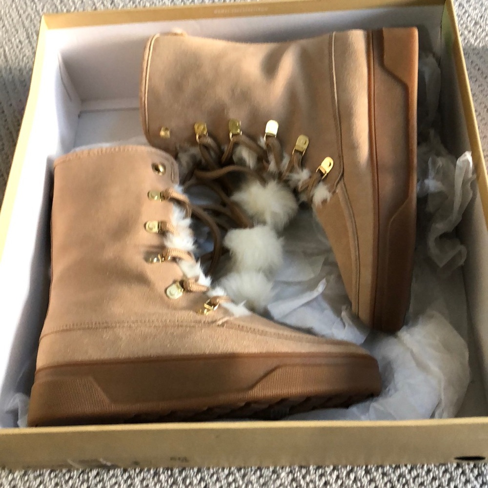 Michael Kors Juno Lace Up boot - Picture 3 of 4